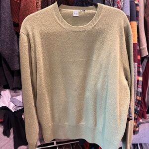 Sold out Toteme green cashmere sweater